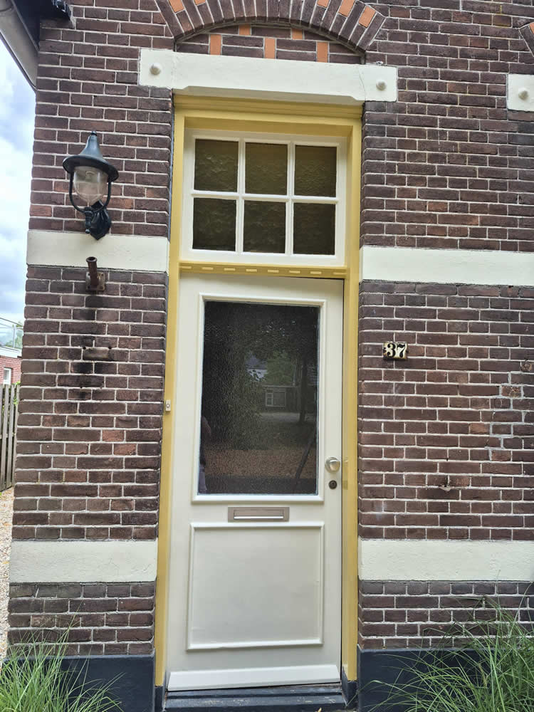 buitendeur strak geschilderd - 3